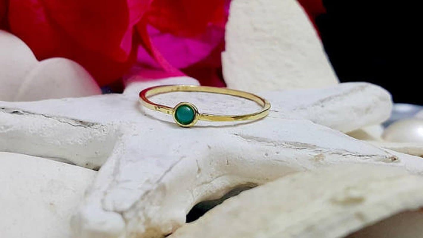 Tiny Green Onyx ring - Thin Ring - Gold Ring - Gemstone Ring - Emerald Alternative Jewelry - May Ring - Slim Band - Simple Ring