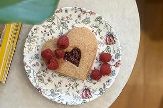 GOLDEN QUEEN'S Snack Plates Set of 4 | Perfect for Snacks, Desserts, Appetizers, Salads, Tapas, Cheese | 7 inches Wide | Microwave Safe (Pink Shrub)