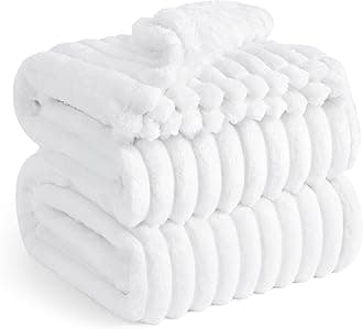 Bedsure Bed Blankets King Size - Fleece Blanket Fluffy Cosy Warm Blankets, Soft Cute Double Size Throw Gifts for Women and Girls, White, 230x270 cm