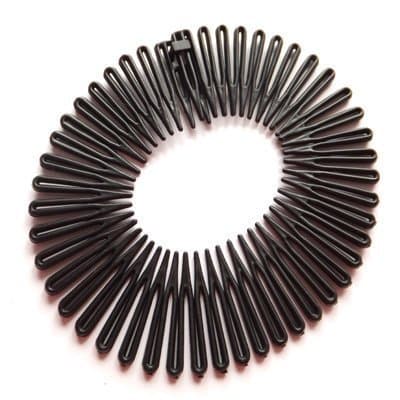 2 Black Plastic Flexicombs IN539